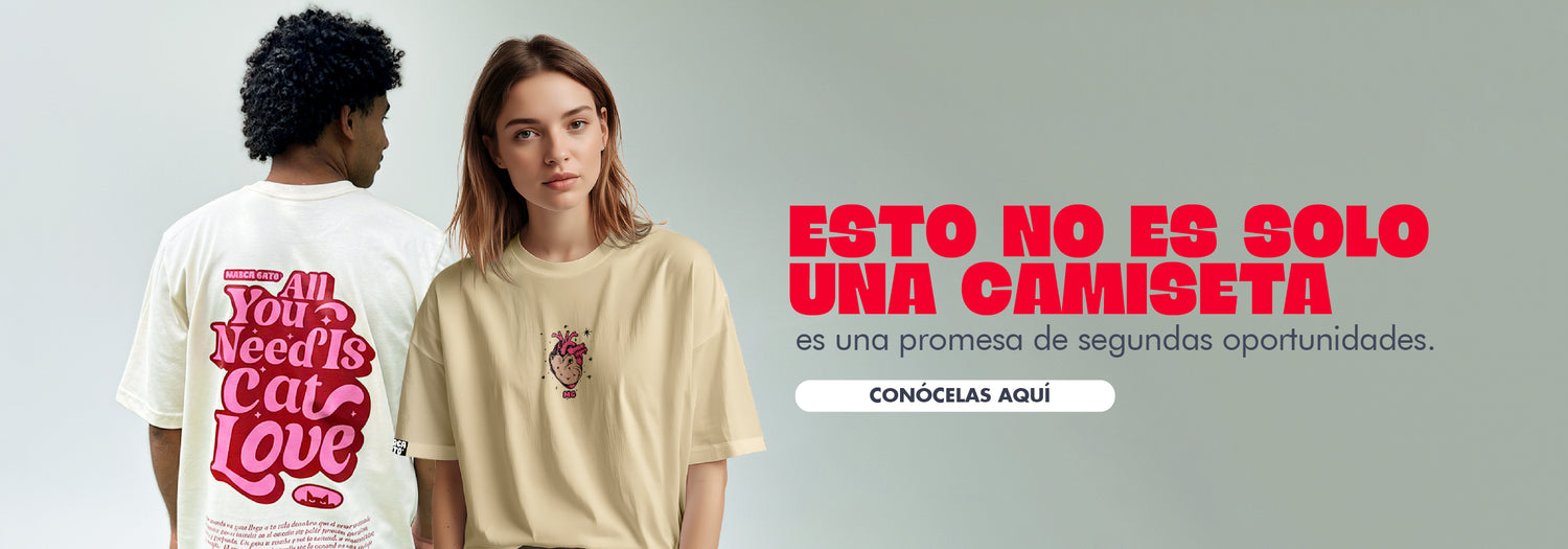 Camiseta unisex en algodón Pima 100% color arena y blanco, de silueta amplia y estampado en frente y espalda