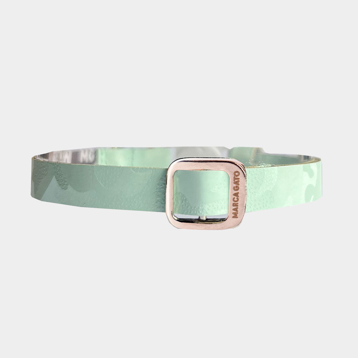 Collar para gatos cuero vegano tallas regulables broche seguridad tensor hipoalergénico