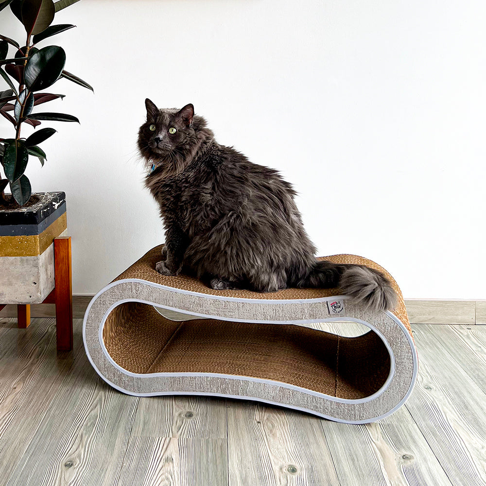 Rascador para gatos horizontal, en carton corrugado doble pared.
