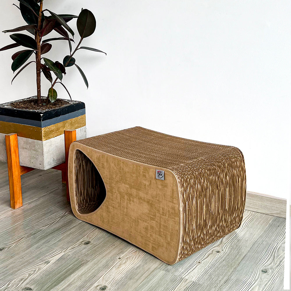 Rascador para gatos en carton corrugado doble pared horizontal tipo cueva.