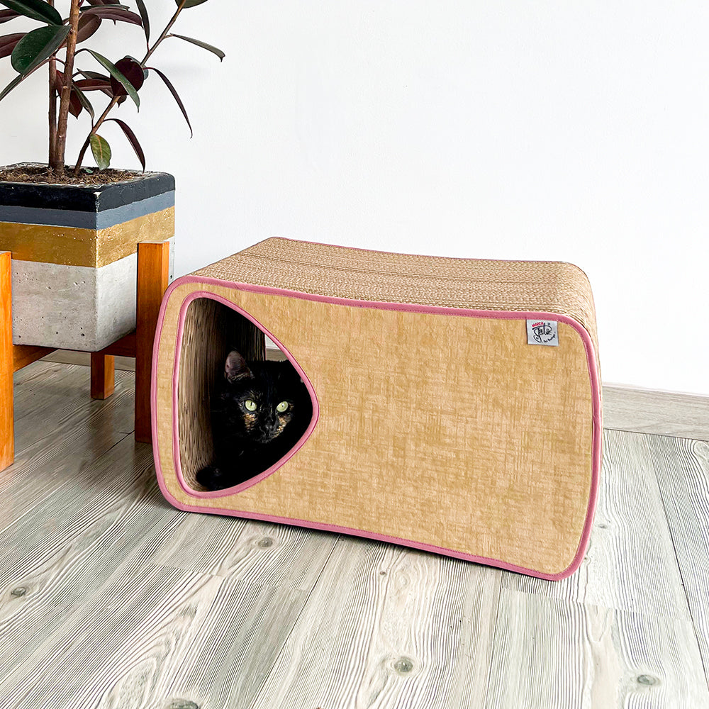 Rascador para gatos en carton corrugado doble pared horizontal tipo cueva.