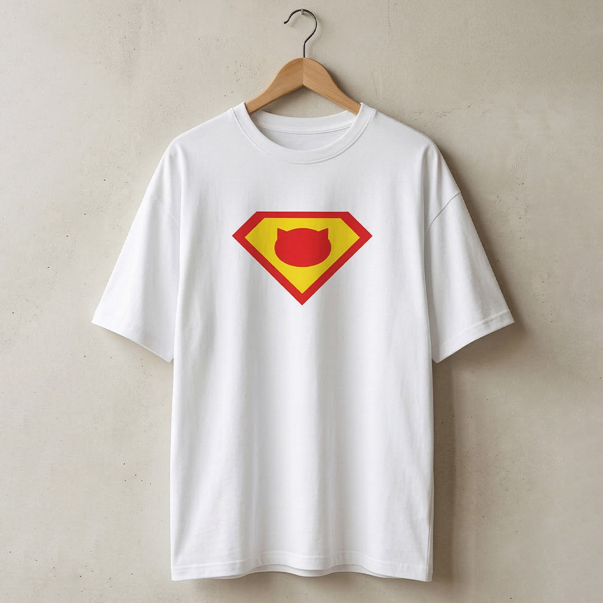 Camiseta tela fría blanca poliéster estampado super Cat unisex amplia