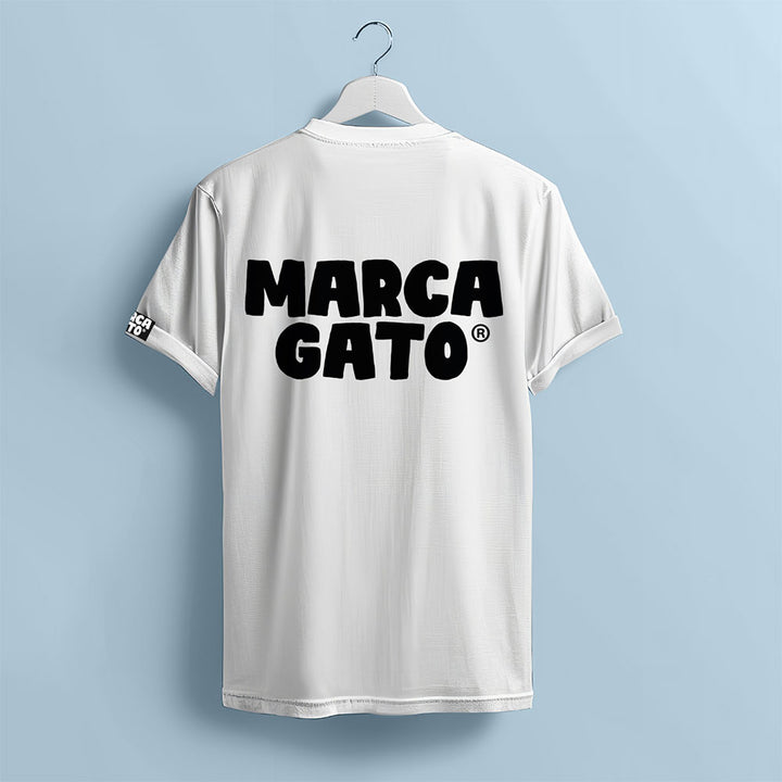 Camiseta en 100% algodón Pima, tela premium de 200 gr, silueta unisex amplia, con estampado frente y espalda