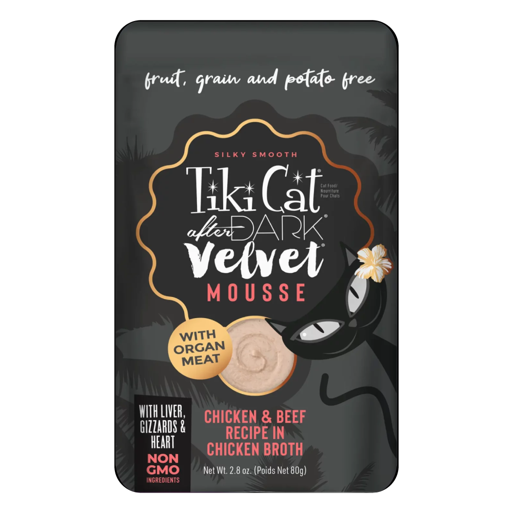 Mousse tiki cat para gatos, sabor pollo con carne en caldo de pollo.