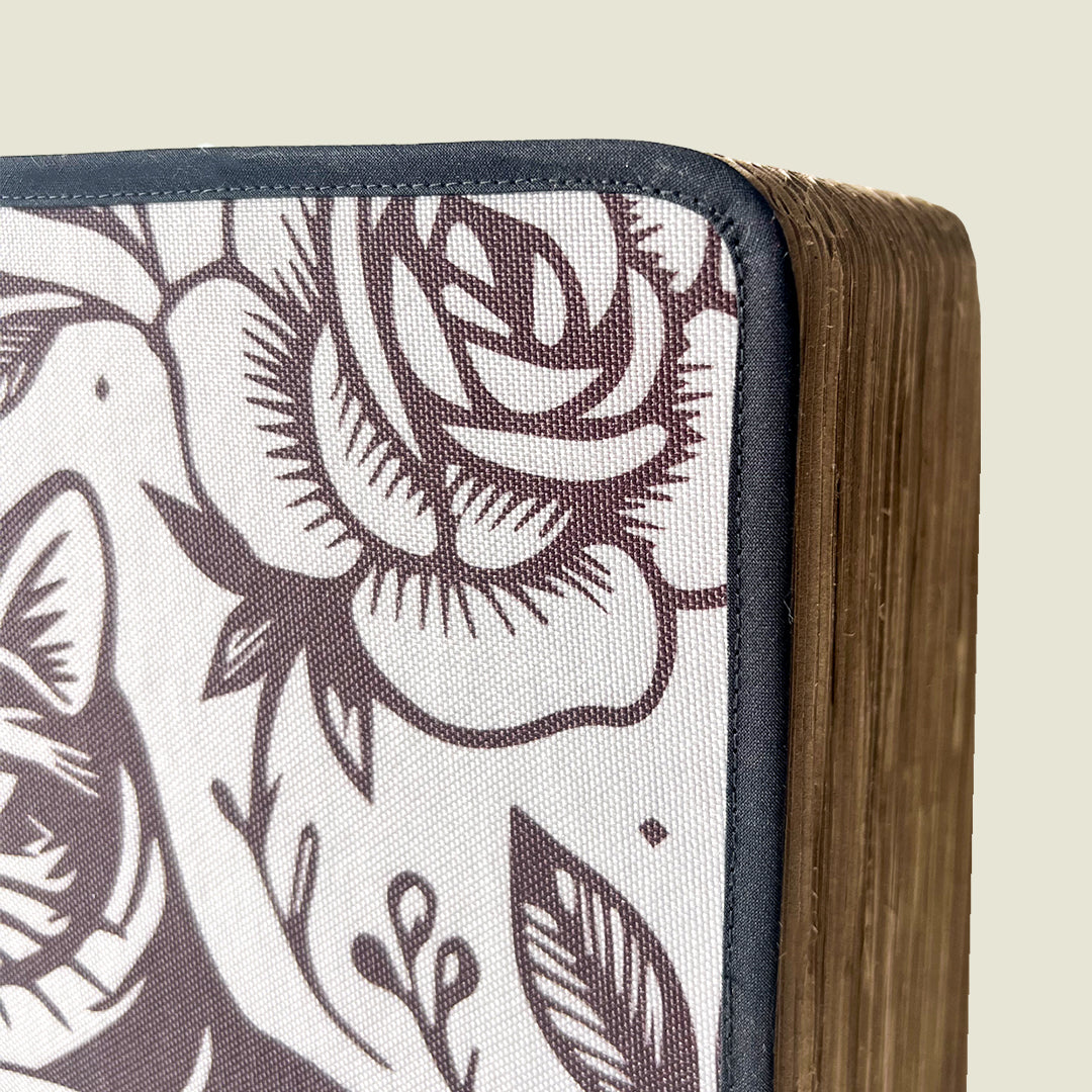 Rascador para gato Horizontal tipo cueva coleccion Cats and rose