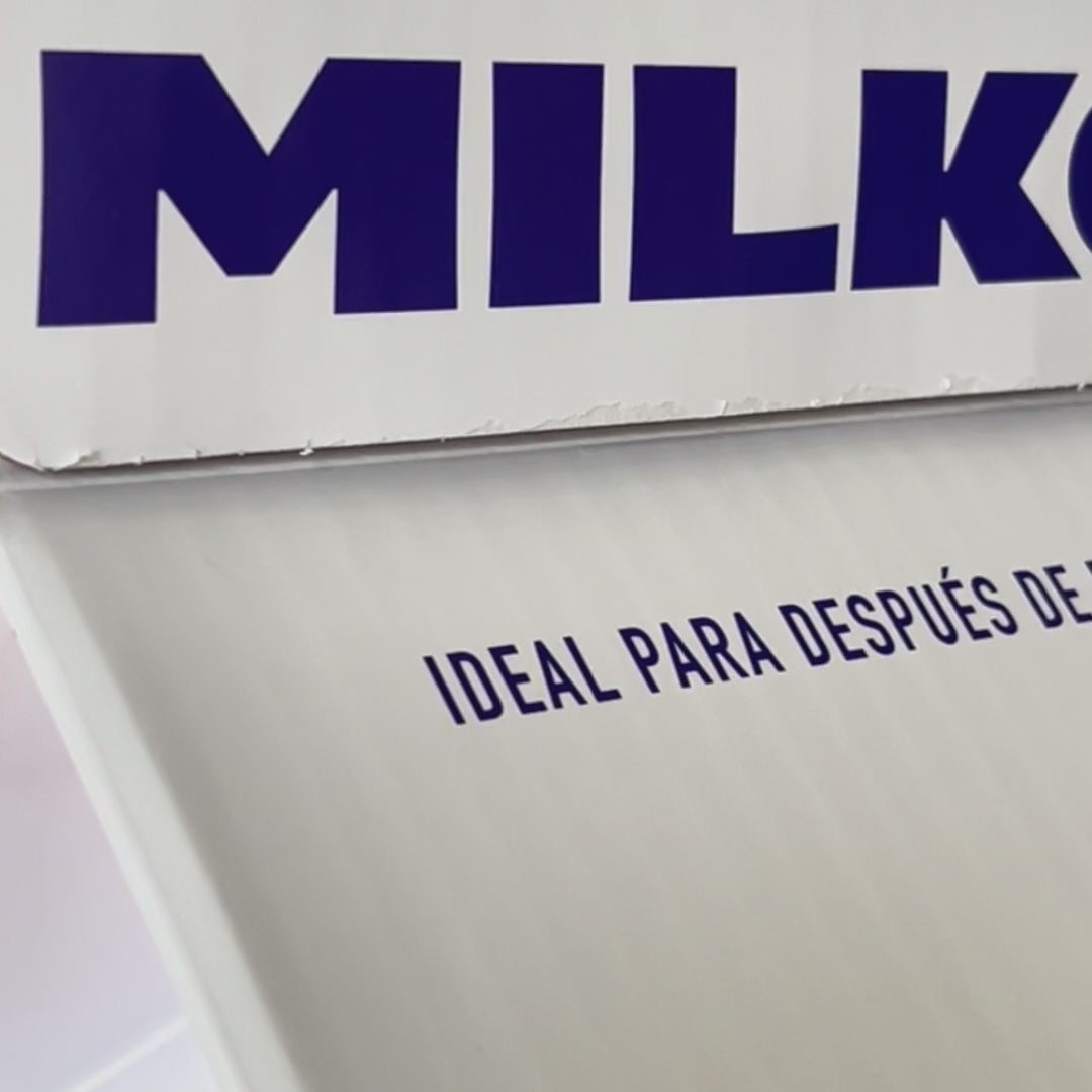 Cama Refugio Rascador Gatos Cartón Resistente Caja Leche Cueva Felina MilkCat Roja